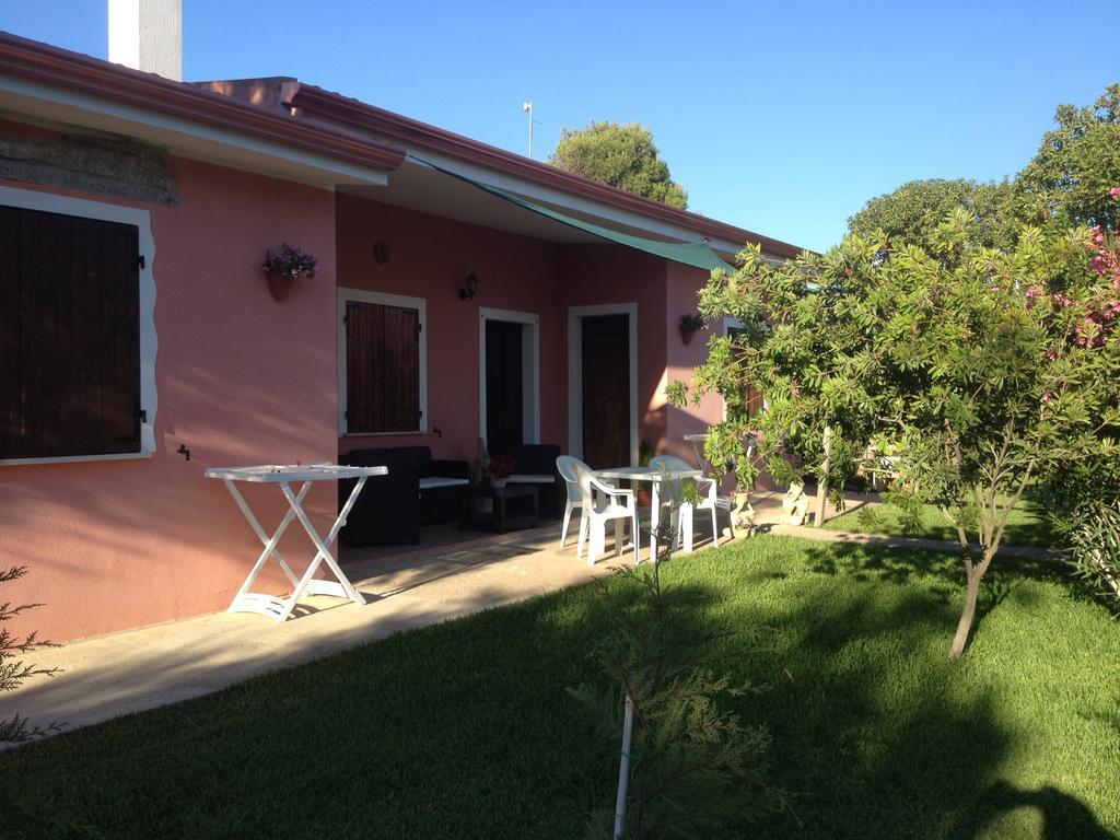 La Contea Bed & Breakfast Sant'Anna Arresi Room photo