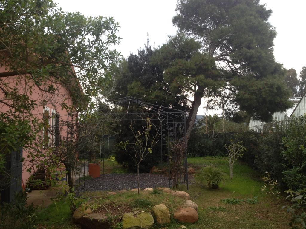 La Contea Bed & Breakfast Sant'Anna Arresi Exterior photo